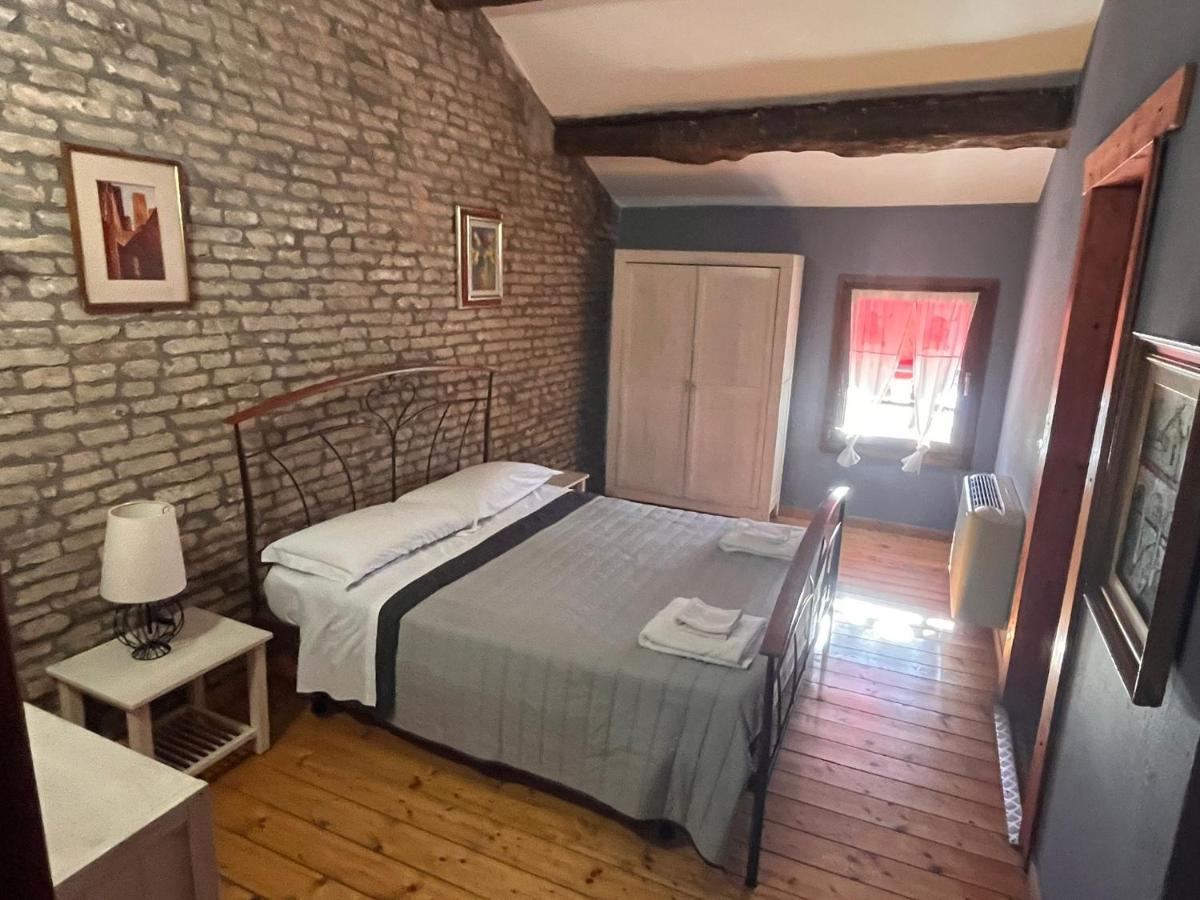 La Locanda Degli Artisti Medelana Екстериор снимка